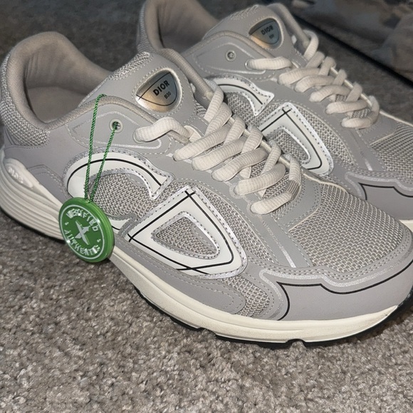 Christian Dior 2023 B-30 Cross Trainers in Silver Grey like new with box and COA - Picture 9 of 11